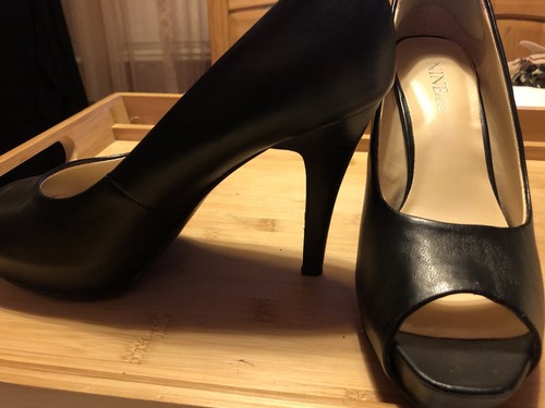 PUMA Nine & co Black Leather Peep Toe Platform Heels (size 7 1 2)