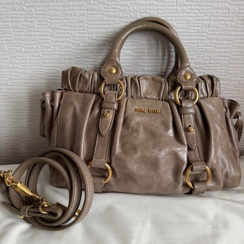 Borsa a mano MIU MIU Vitello beige Lux in pelle a 2 vie tracolla grigia grana