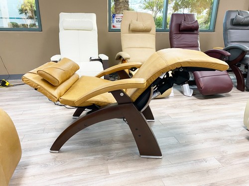 NOTHING NEW Human Touch Perfect Chair PC 600 Silhouette Zero Gravity Recliner in Sycamore