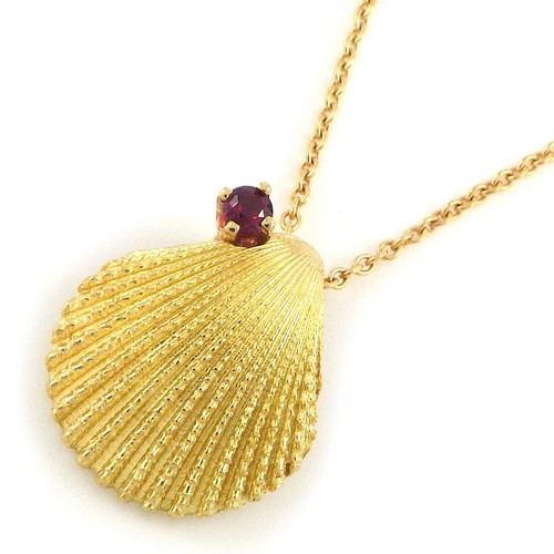 Collana Tiffany & Co. motivo conchiglia 1 punto rubino oro giallo 750 (18 carati)