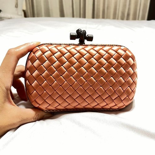 Borsa pochette BOTTEGA VENETA intrecciata nodo raso autentica GIAPPONE