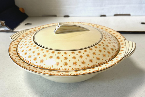 HERMÈS A Wedgwood Tunstall Hermes Orange Daisy Flower Serving Bowl w  Lid  England 1930