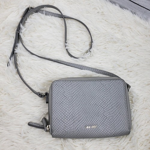 Nine West Women's Silver Faux Snake Skin Crossbody Handbag Purse Small EUC