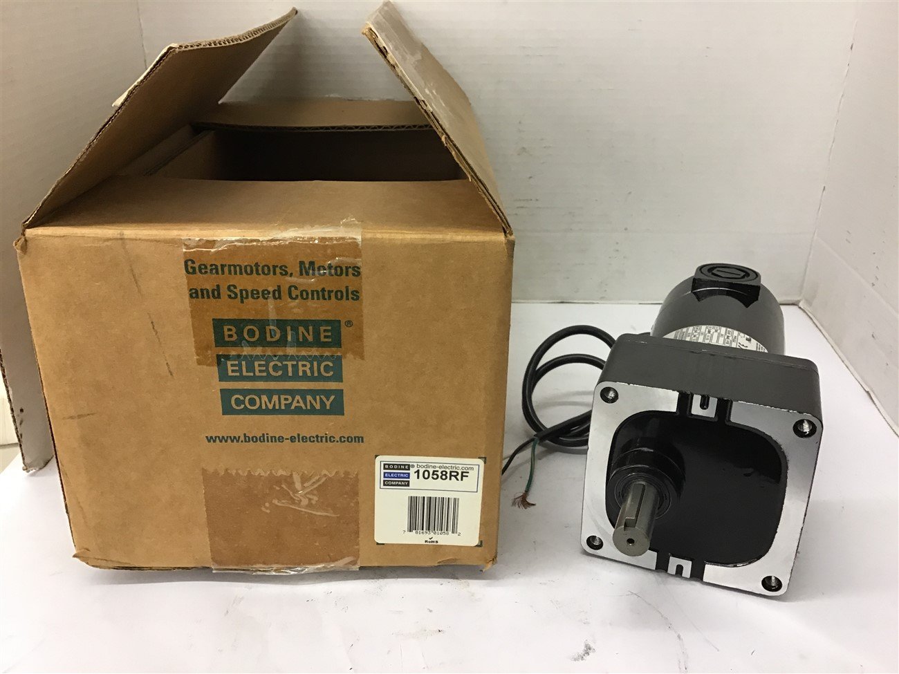 BME BEARINGS AND SURPLUS Bodine 33A5BEPMWX2 1/8 1/4 HP DC Motor 90/130 Volts 20.4:1 Ratio 83/123 Rpm