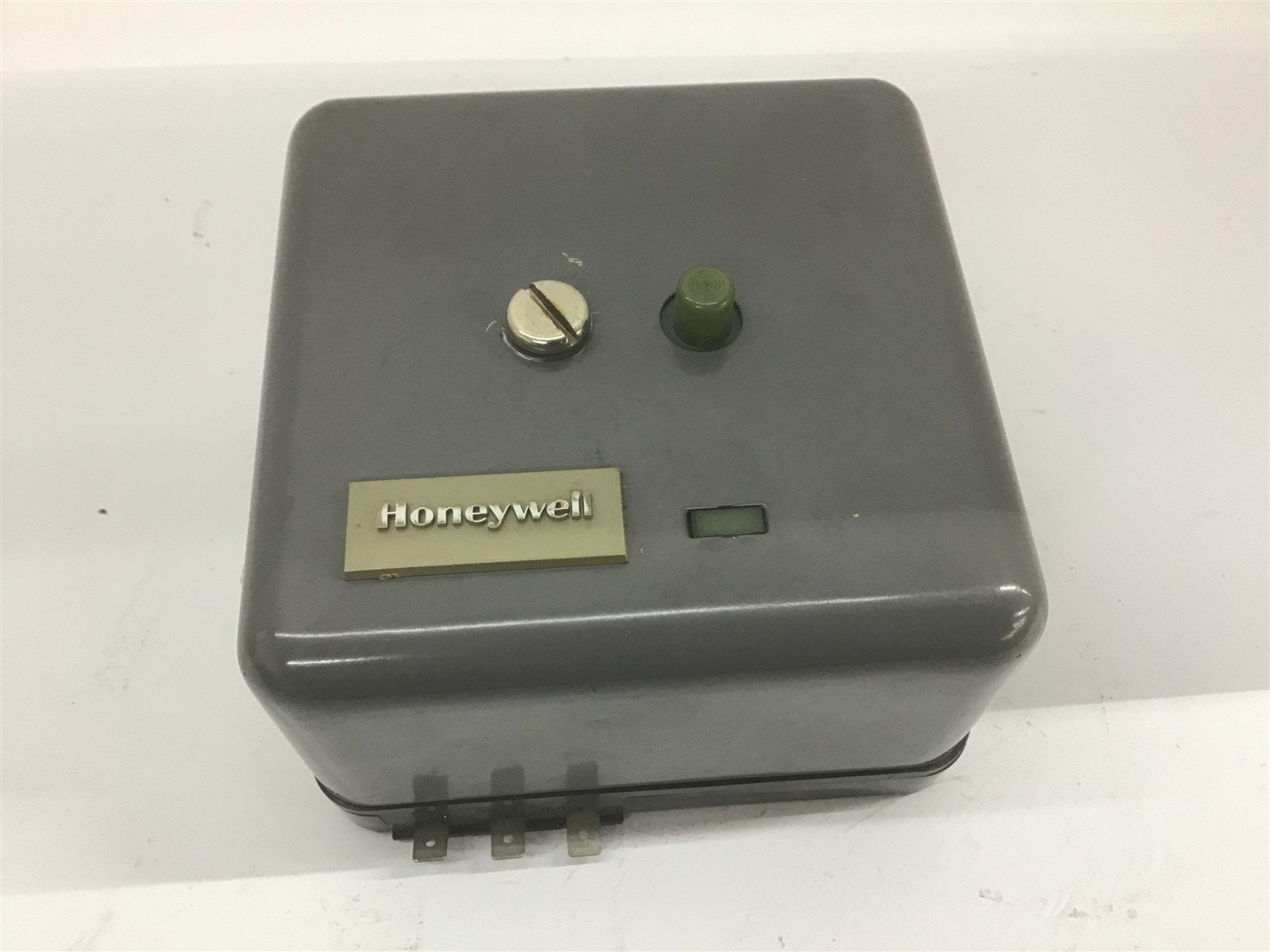 BME BEARINGS AND SURPLUS Honeywell RA890F 1288 FSG Pretectorelay 120V 50/60HZ S.S