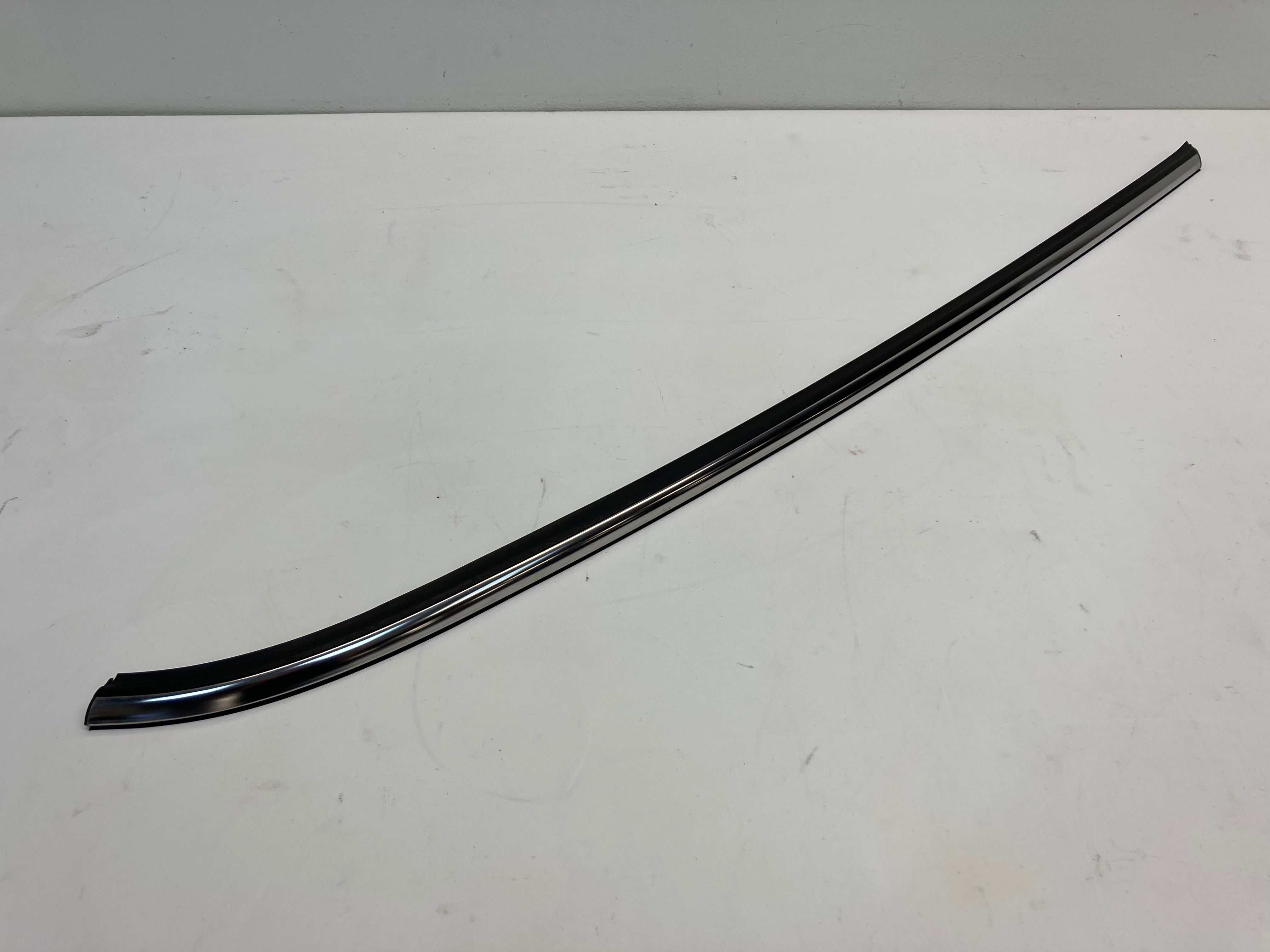 Mini Cooper Right Quarter Belt Line Trim Chrome 51377300020 F56