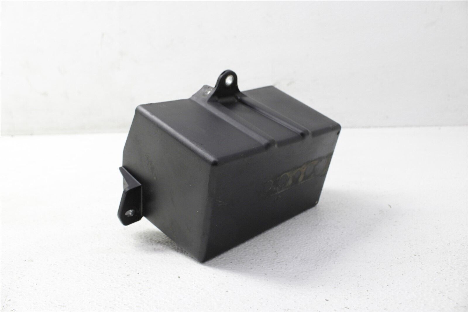 2017 Kawasaki Ninja 650 Rear Tail Undertail Battery Tray 35023 0418 OEM 17 23
