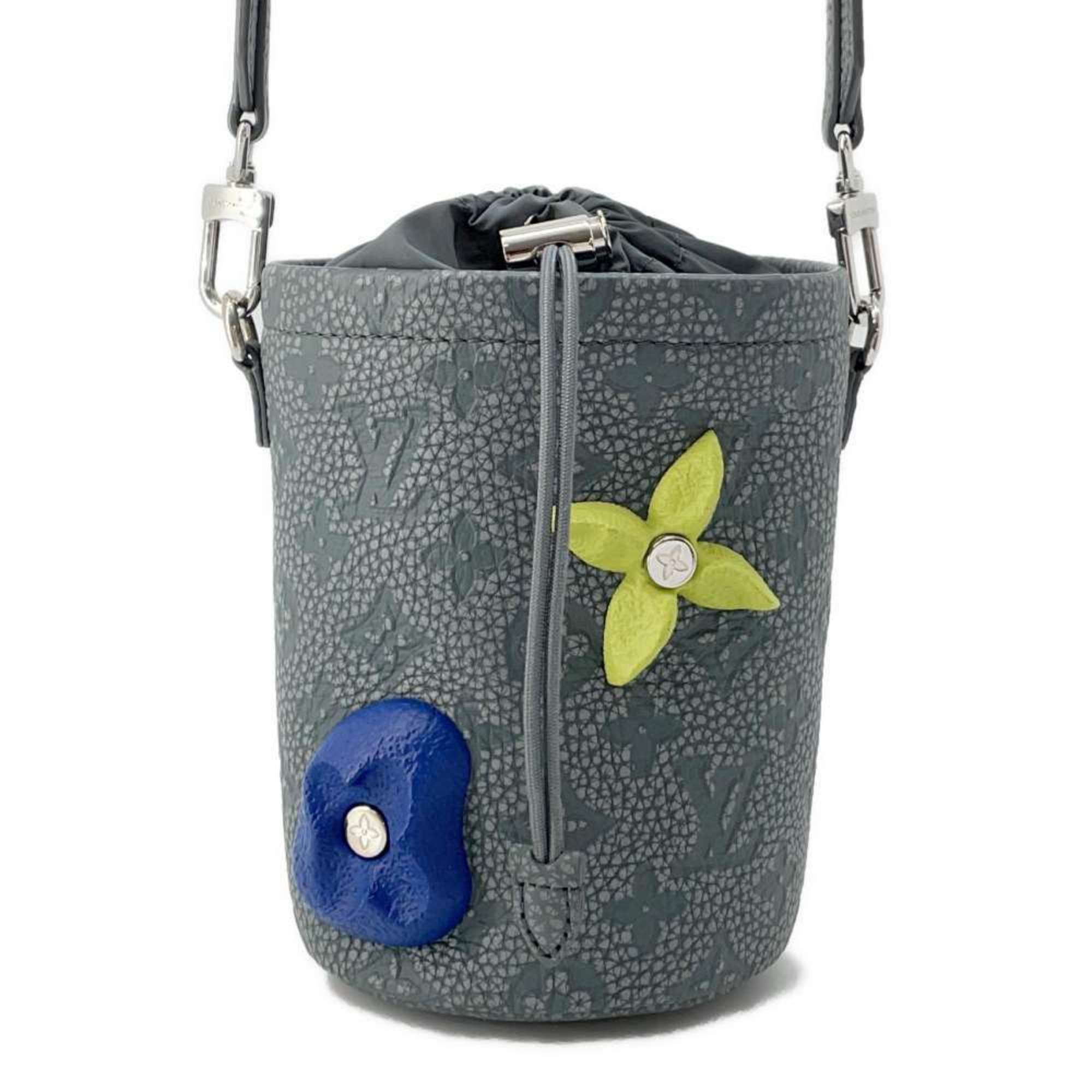 2275 Louis Vuitton Chalk Canvas Shoulder Bag (Pre Owned)