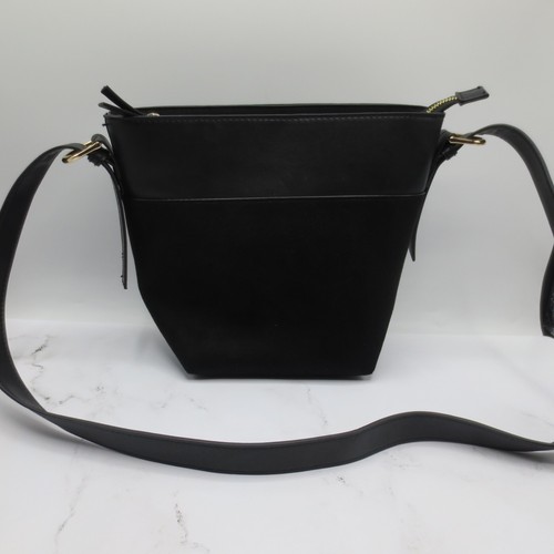 H&M Women's Shoulder Crossbody Bag Black Zip Closure 10.5"X8.5"X5"