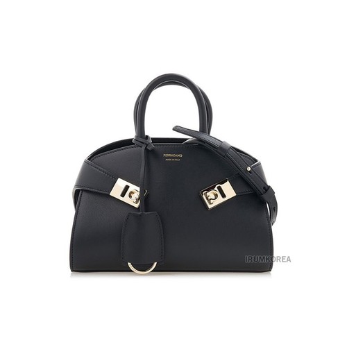Salvatore Ferragamo Hug Tote Bag 21 5975 NERO 0768853 SS25 132697893