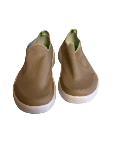 Oofos Slip On Beige Sneakers Mens Size 10 EU43 Lightweight Casual White Soles