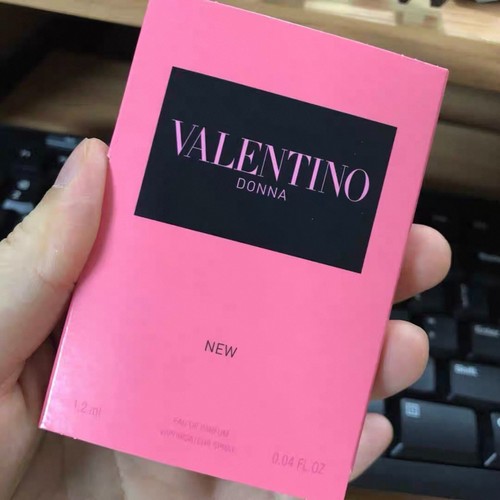 Valentino Donna New Eau de Parfum EDP for Women Sample Spray Vial 1.2ml   0.04oz