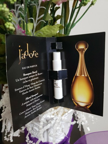 DIOR "J'Adore" Women's Eau de Parfum Spray Sample Size 0.03oz w cover box New!