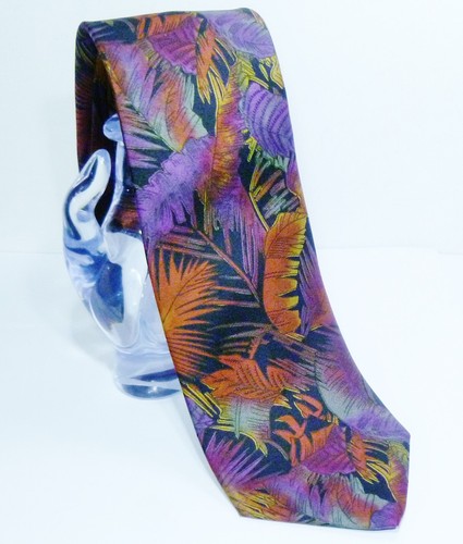 Valentino Pietro Paris Rome Beverly Hills Pure Silk Fern Design Italy Necktie
