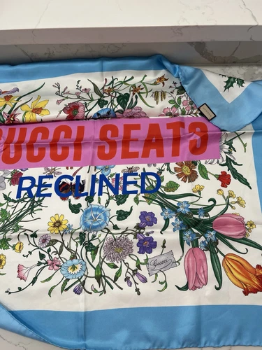 Gucci Seats Scarf Blue White Silk 90x90 cm Floral Music Is Mine Reclined