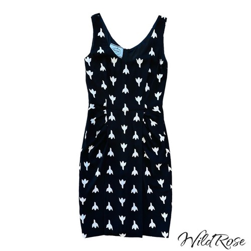 ABITO PRADA IN BIANCO E NERO CON STAMPA FLOREALE ARRICCIATO TAGLIA 38