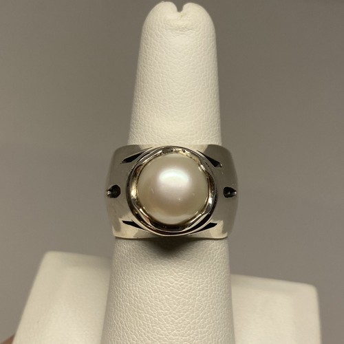 DDD Sterling Silver Fresh Water Pear Ring  Size 7  Weighs 10.5 Grams  Tall  Wide