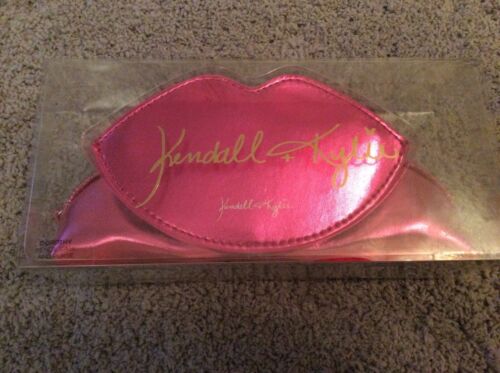Nuovo con etichette Kendall + Kylie   set regalo astuccio e borsetta   rosa metallizzato