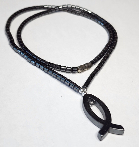 VETEMENTS Collana con ciondolo in pietra ematite pesce Gesù perle grigie religiose cristiane 18"