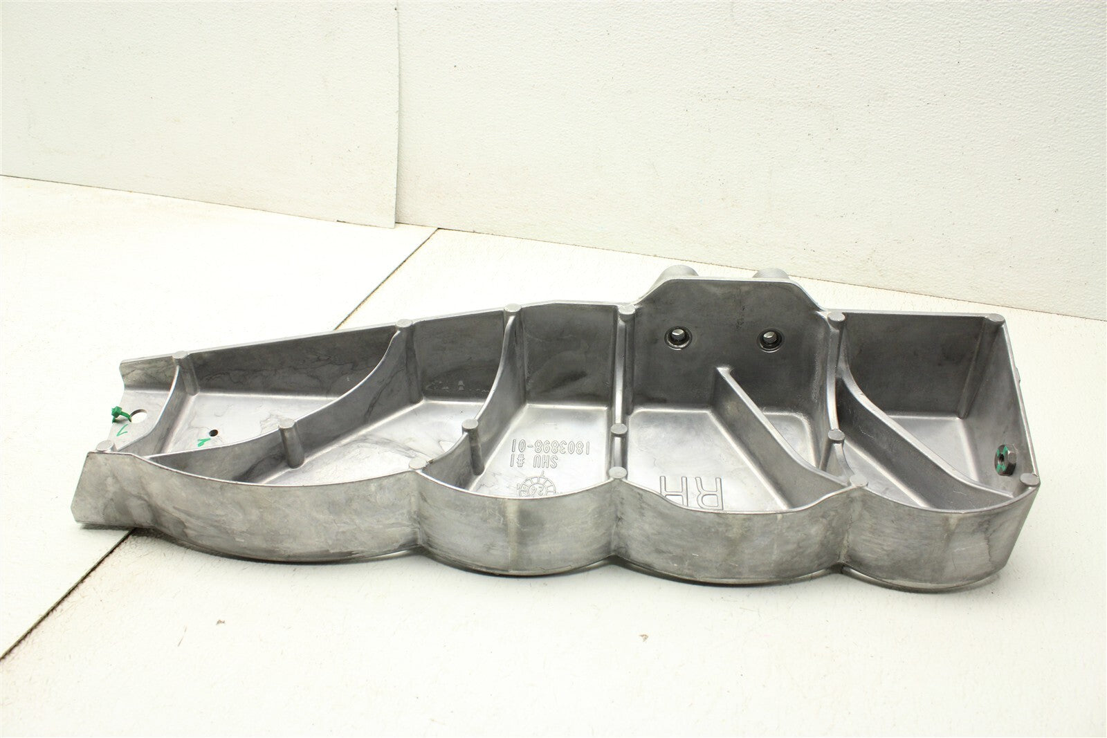 2024 Tesla Cybertruck Right Support Bracket RH 1803898 01 24 25