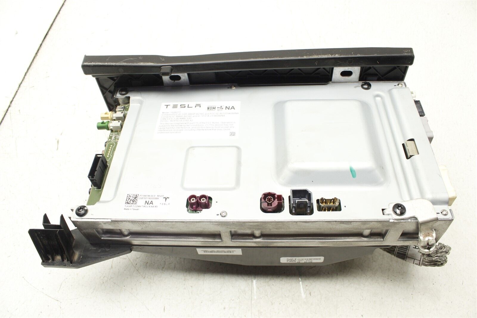 2021 Tesla Model 3 Media Controller Computer Control Module 1506277 OEM 17 21