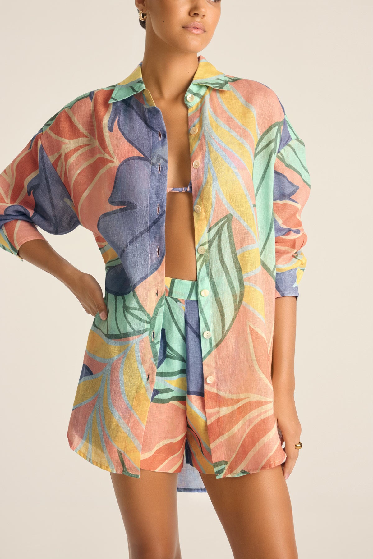 VITAMIN A Playa Linen Boyfriend Shirt   Retro Jungle EcoLinen