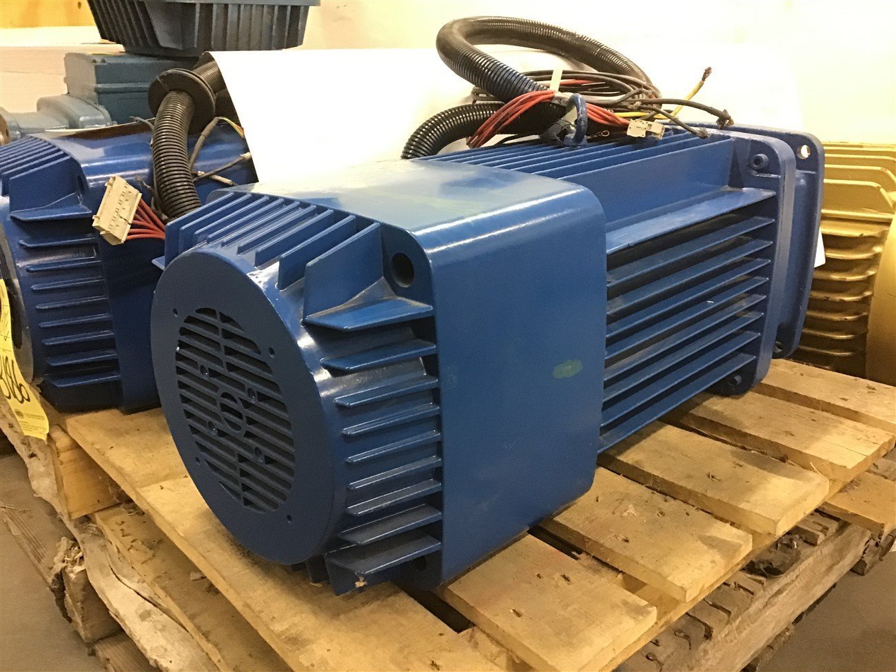 BME BEARINGS AND SURPLUS Demag ZBR132 D12/2 B140 Hoist Motor 2.28/14.3 HP 500/3470 RPM 460 Volt 132D