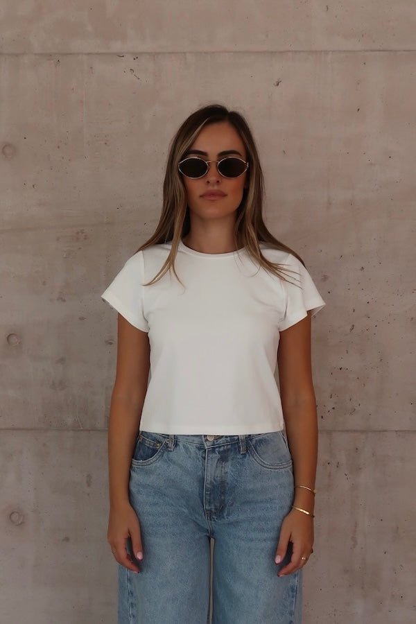 SNEAKY LINK Claudia Baby Tee White