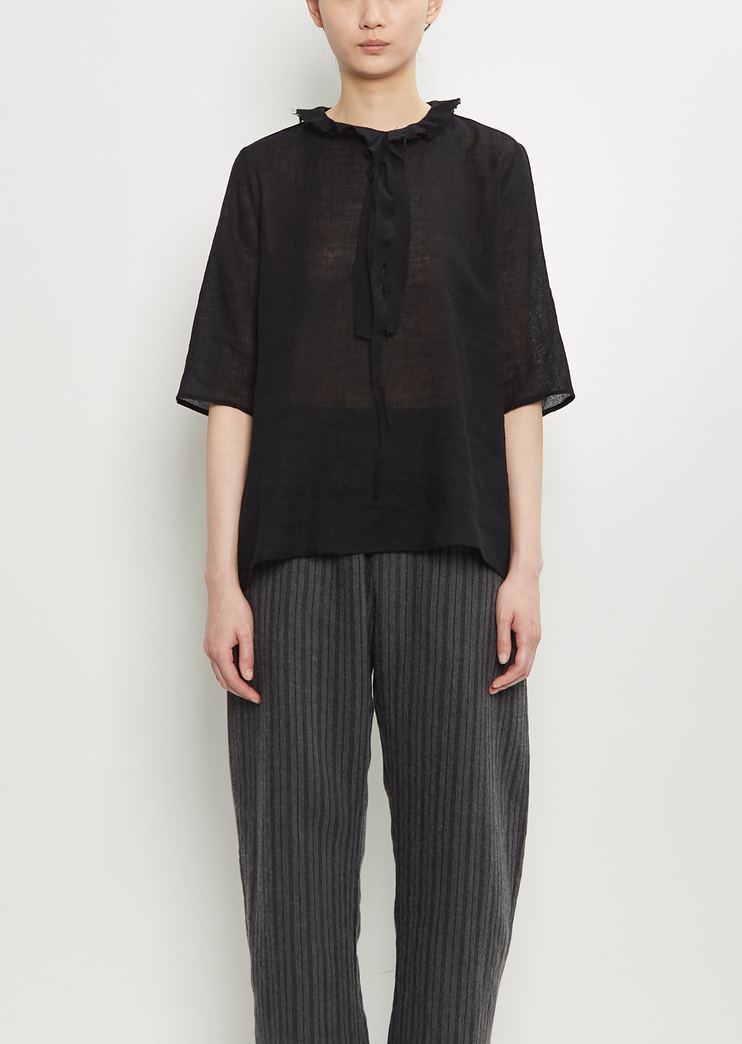 APUNTOB Linen Wool Ruffle Collar Top