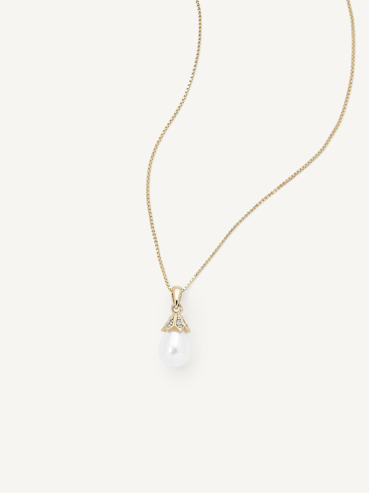 OLIVE & PIPER Madeline Pendant