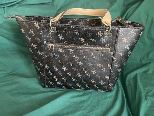 GUESS Kamryn 4G Logo Tote SQ669123