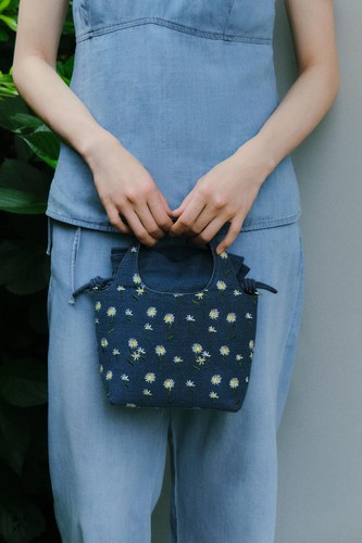 Zara Denim Daisy Bucket Bag 6887 510 417 Drawstring Closure Crossbody Strap