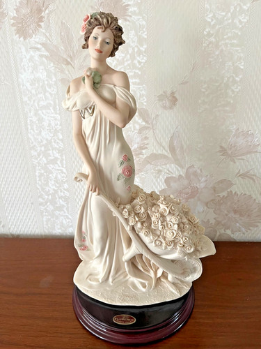 GIORGIO ARMANI G. ARMANI Figure Figurine Statue Sculpture "Gathering Roses" Lady Girl Flowers