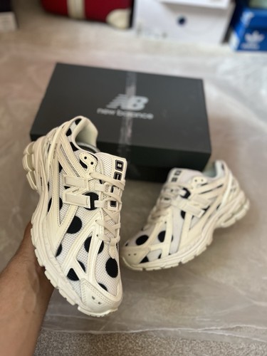 New Balance 1906R "Polka Dot" Bianco UK 8.5 US 9 Nuovo