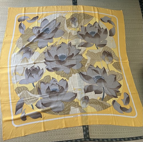 HERMÈS Rare Hermes Carre 140 FLEURS DE LOTUS Silk Shawl Large W 140 cm 55'' U