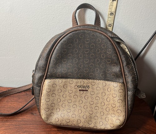Guess Mini Backpack Brown Bag Handbag Purse #DD706631. COND EX. Logo Pattern