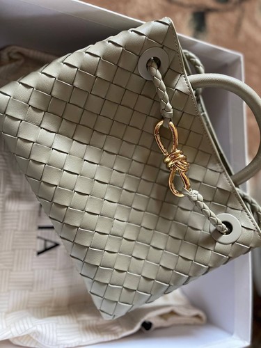 Bottega Veneta Andiamo Small Green Leather Bag – Travertine Olive