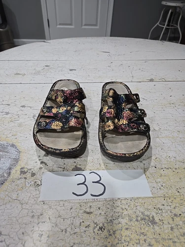 Alegria Venice Queenie Sandals. Floral. EUC. VEN 633 Women's Slide Sandals Size