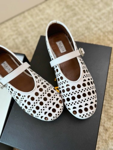ALAIA 24 Vienne hollow out ballet flats shoes