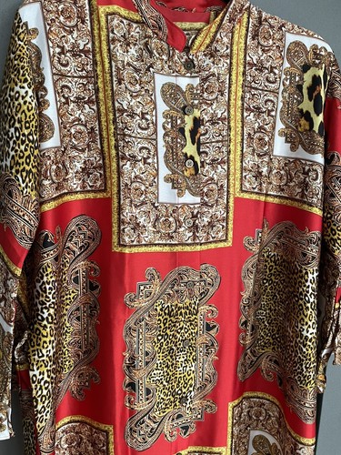 ?Bellissimo abito camicia Versace Barocco stampa seta con cravatta vita ?