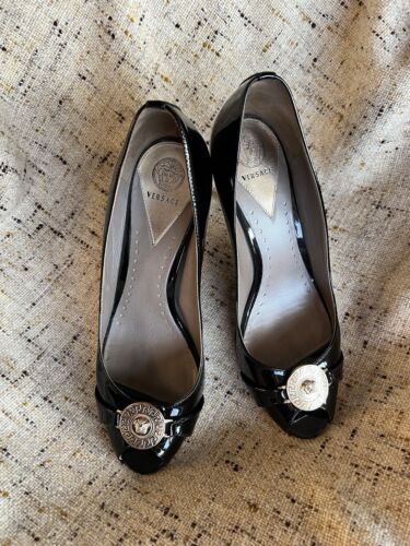 Versace scarpe donna tacco nero vernice taglia 36 ottime condizioni