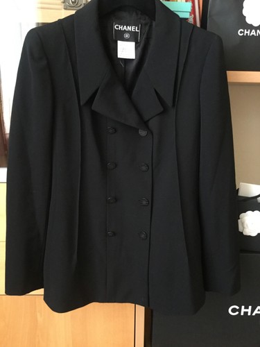CHANEL 01P BLACK CLASSIC CC LOGO BUTTON JACKET BLAZER FR42 US10