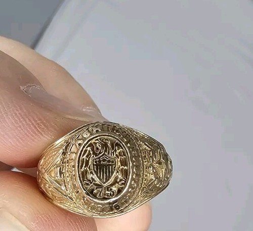 Texas A&M University Aggie 10k Gold Class Ring from 1975