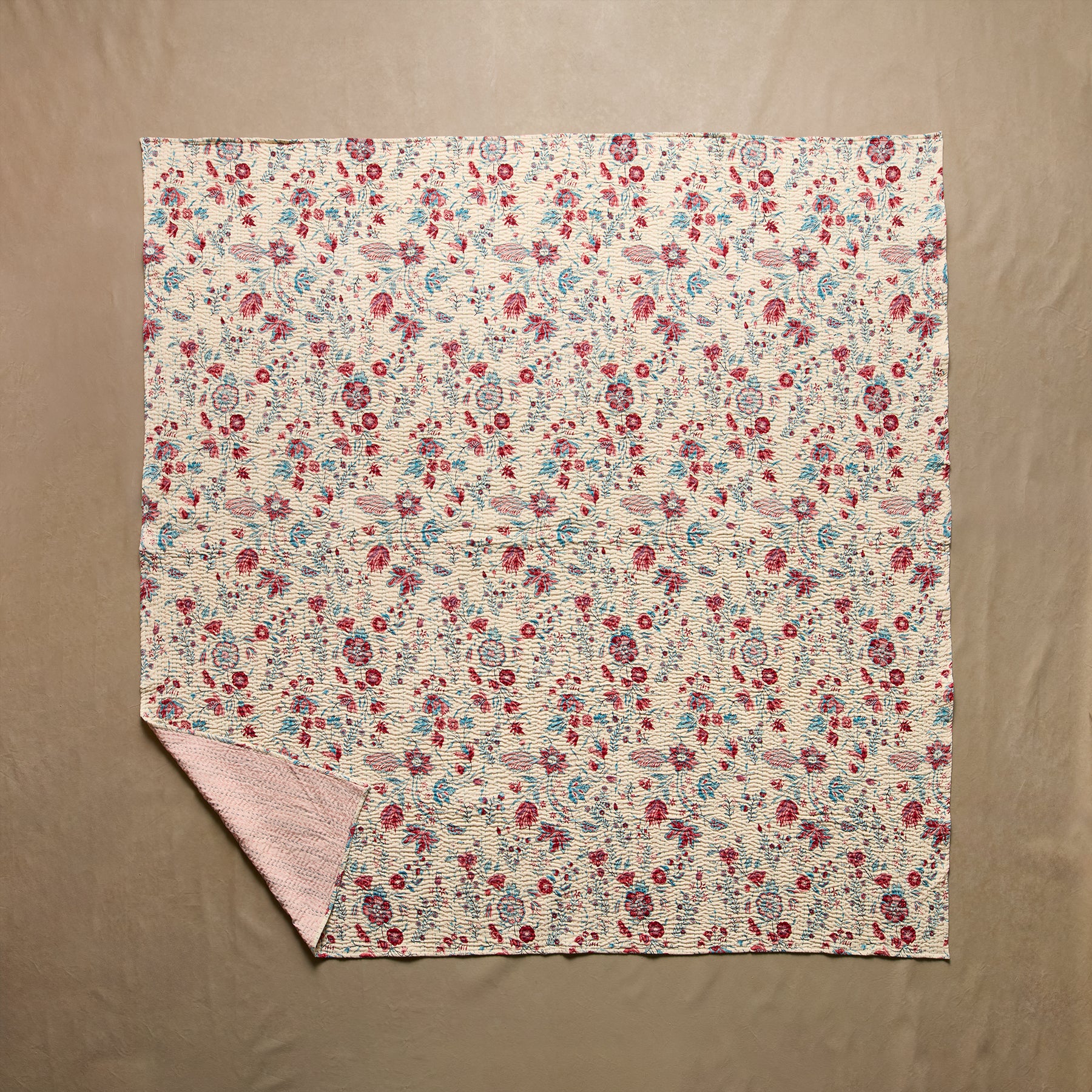 SUNDANCE Bloom Eternal Lightweight Quilt