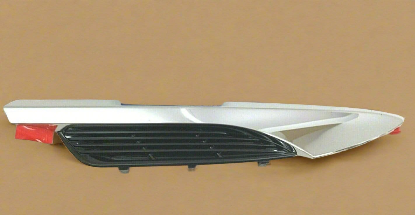 GM 2018 2024 Buick Enclave Front Passenger Side Fender Vent Ornament Lower Molding OEM