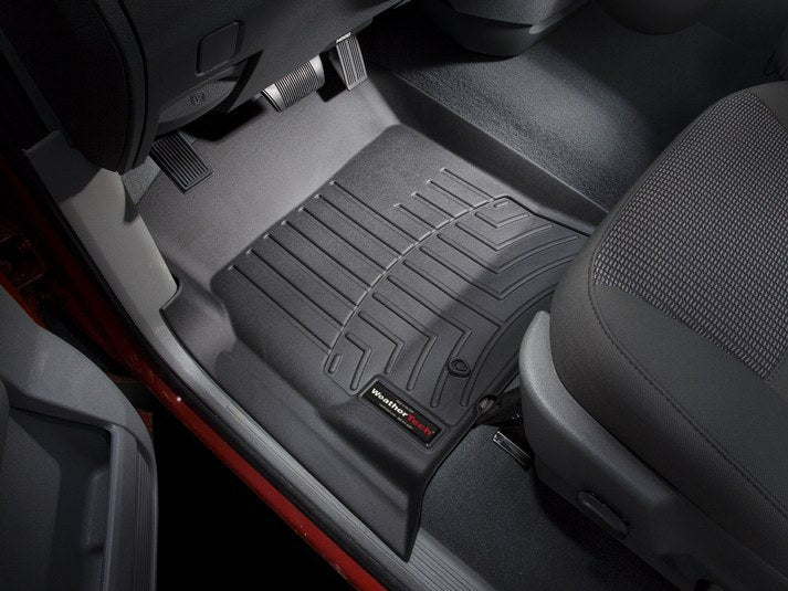 KEYSTONE   WEATHERTECH WeatherTech 440121 Front Floor Liner – Black, Molded Fit for 2002 2009 Dodge Ram 1500/2500/3500 4WD, Quad & Standard Cab, Automatic Transmission