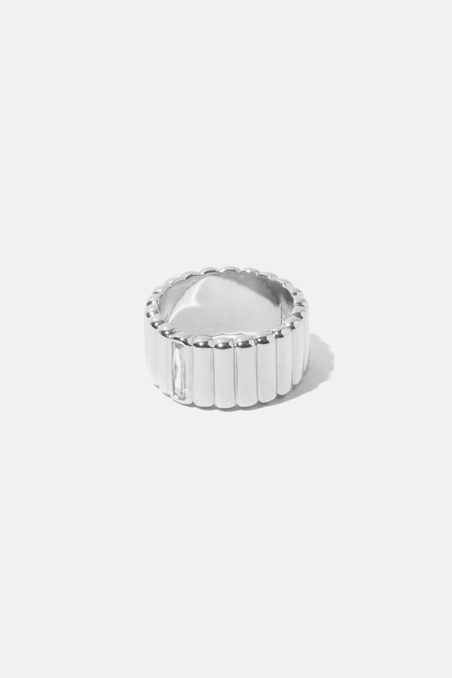 MIRANDA FRYE Lisa Ring