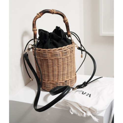 ZARA Black & Beige WOVEN RATTAN BASKET STRAW BUCKET BAG  Summer Purse