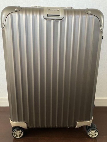 RIMOWA TOPAS TITANIUM Suitcase 55×40×20cm 30L