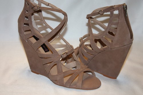 NUOVO! Nuovo con scatola! Sandali con zeppa Steven by STEVE MADDEN in camoscio cognac STELLIR 9 5 $140